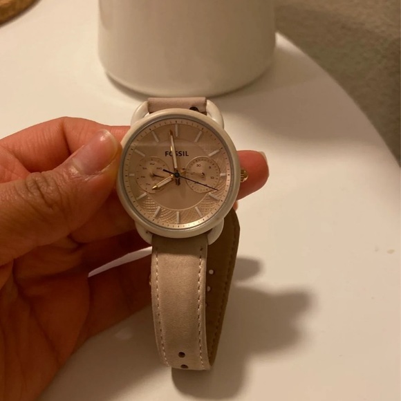 Fossil Leather Watch - Picture 2 of 2